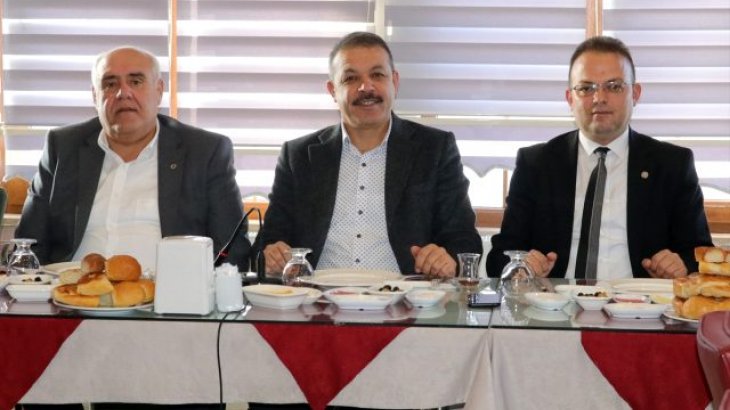 YOSİAD Başkanı Öztürk Gazetecilerle Bir Araya Geldi